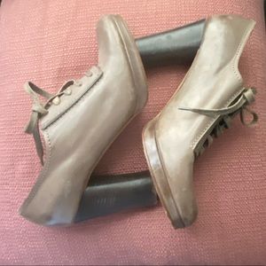 Chloe Retro lace heels